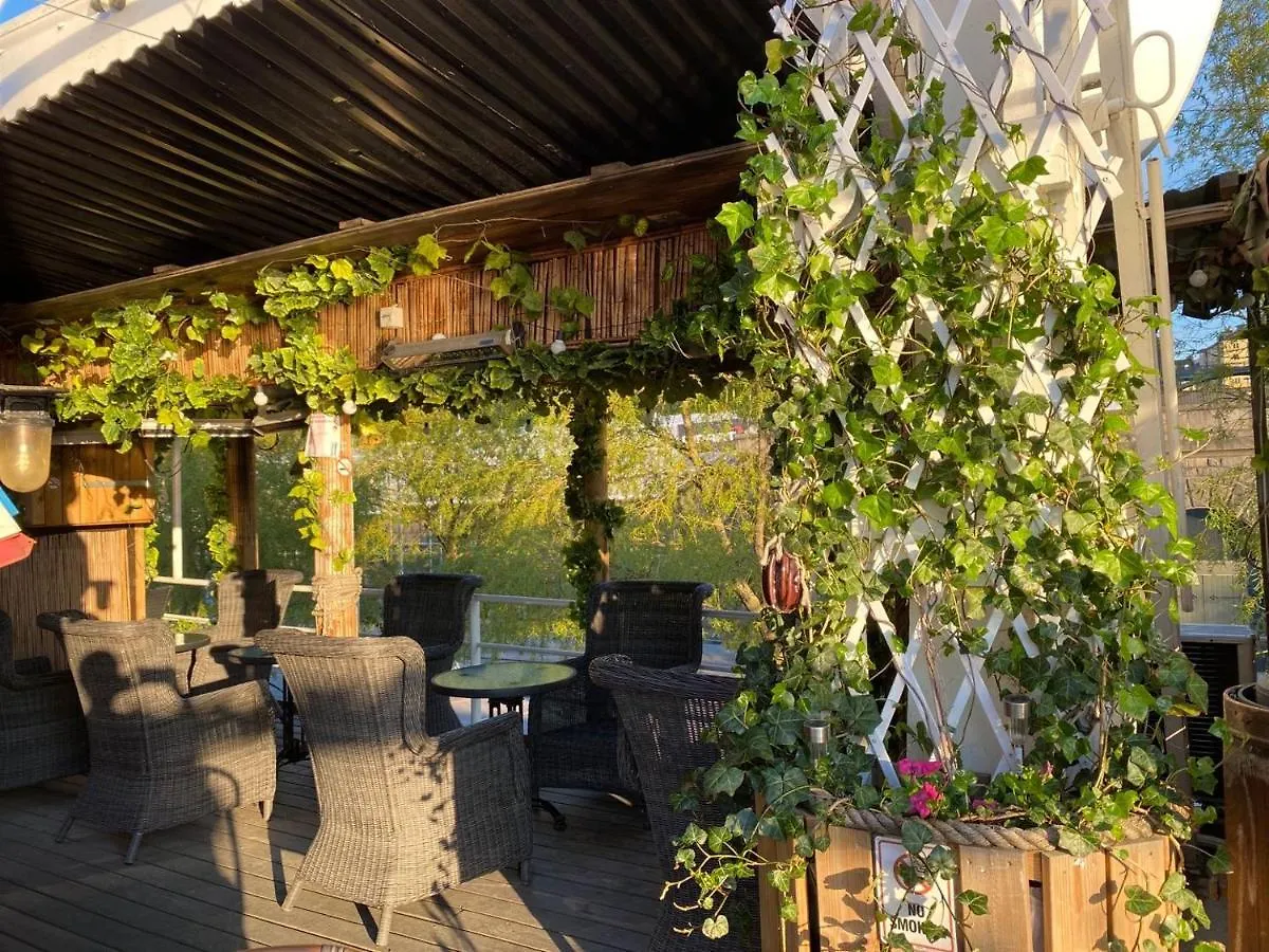 Botel Loginn Hotel Stockholm