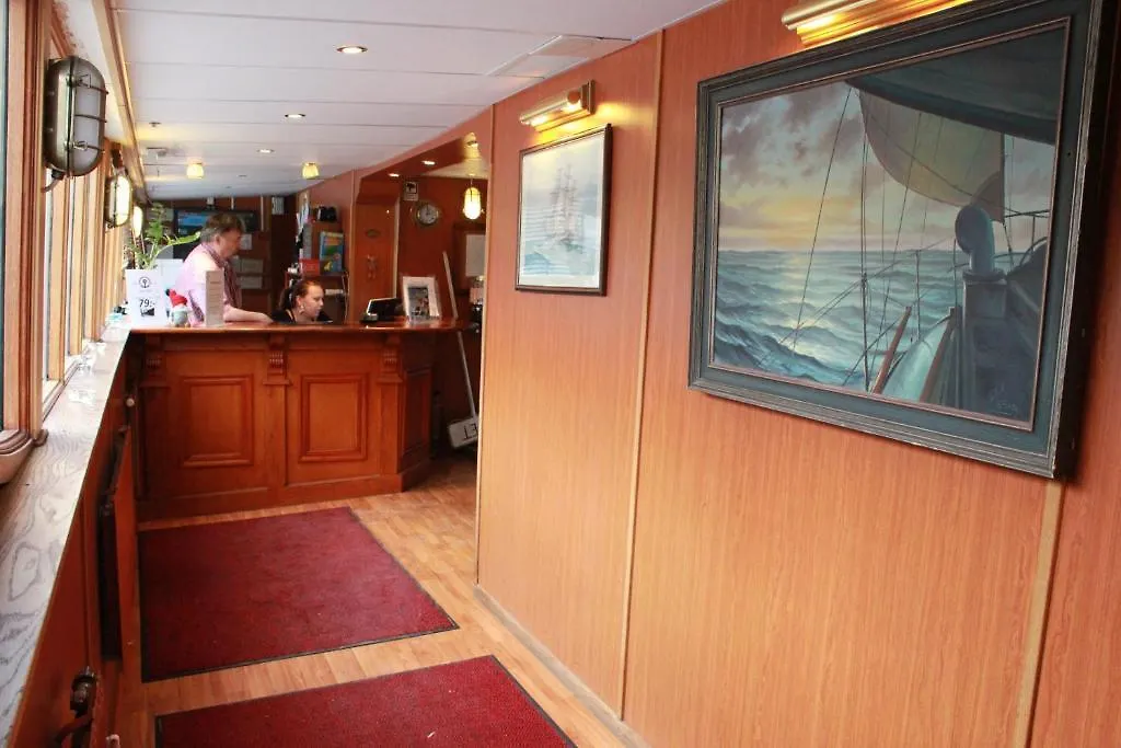 ** Botel Loginn Hotel Stockholm Sweden