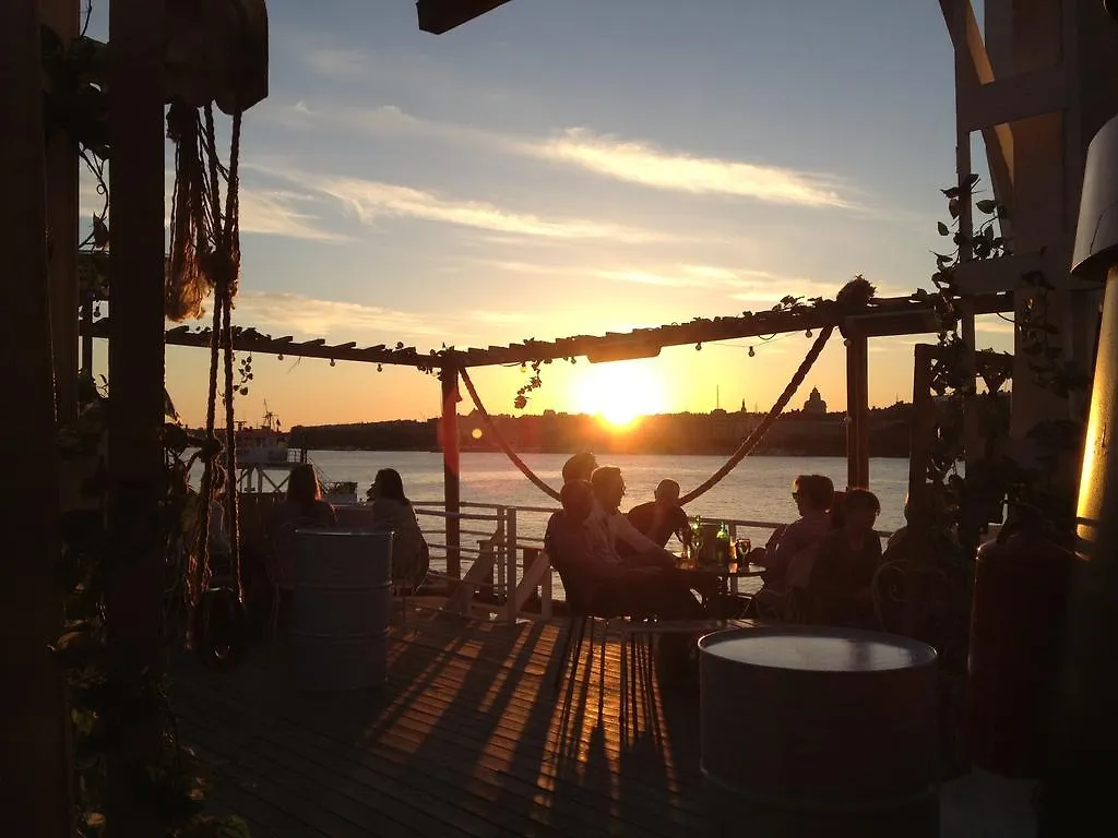 Loginn Hotel Stockholm Botel